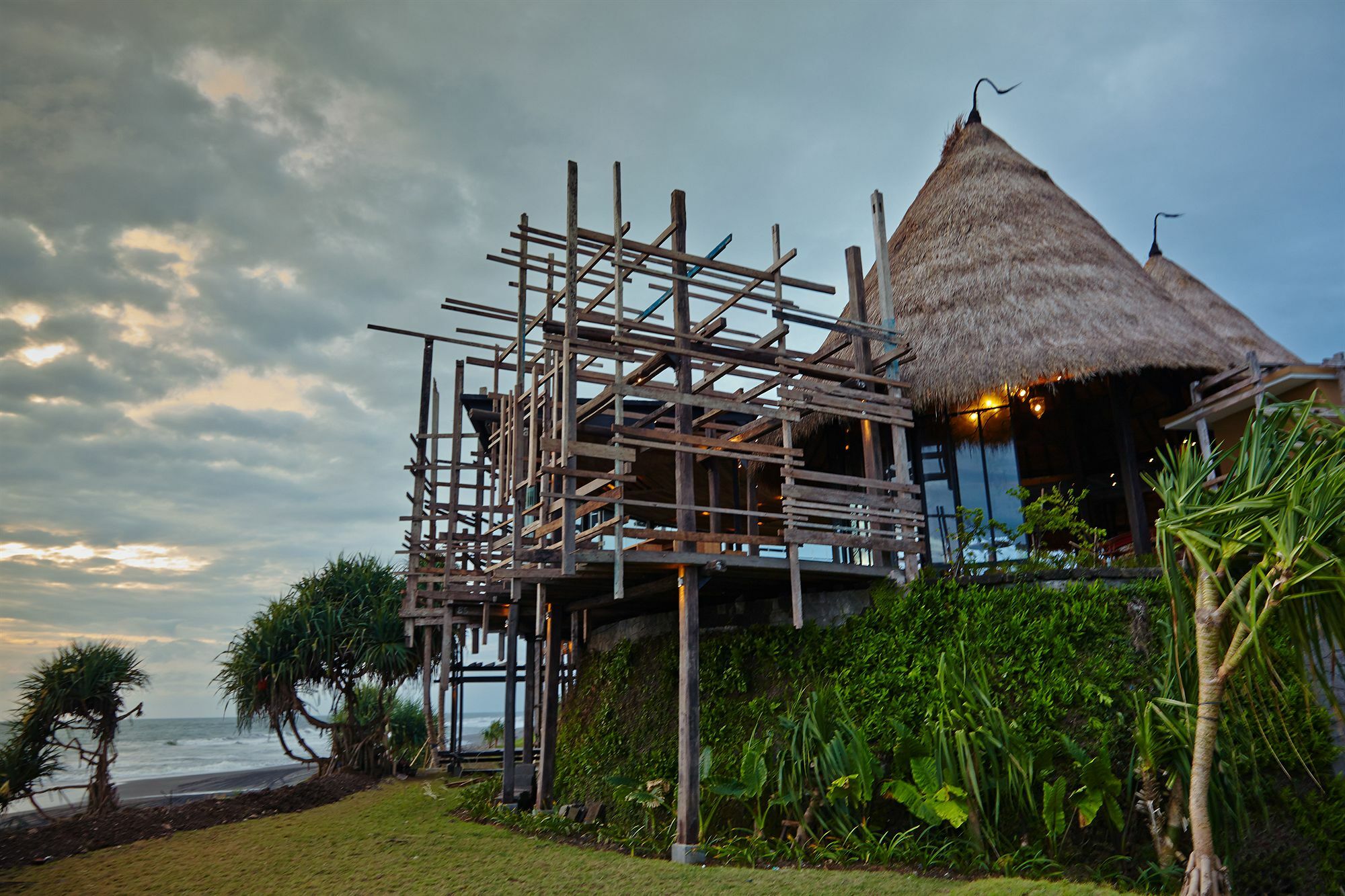 Wakagangga Hotel Tabanan  Exterior photo